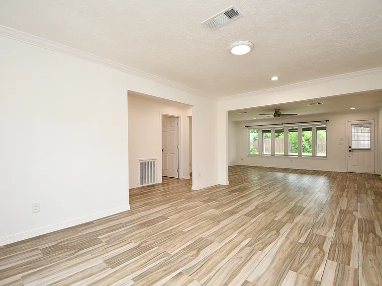5951 Beaudry Dr — Photo 13