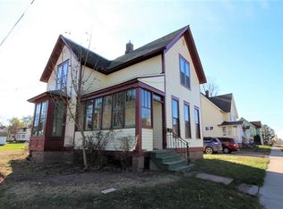812 6th St W, Ashland, WI 54806