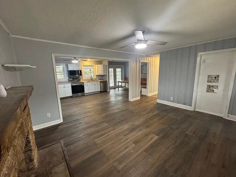 5327 Lee Hwy #A — Photo 3