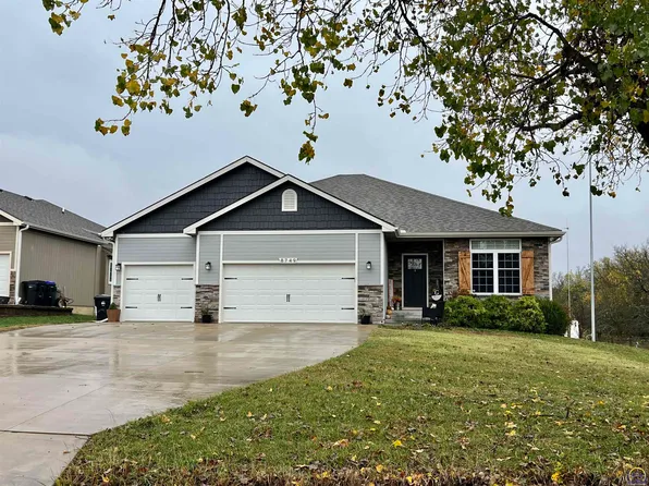 8749 SW 29th St, Topeka, KS 66614