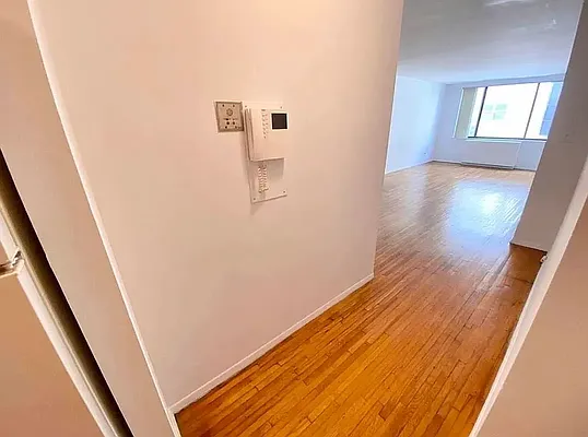 Rented by J PRESTON AND ASSOCIATES INC | media 11