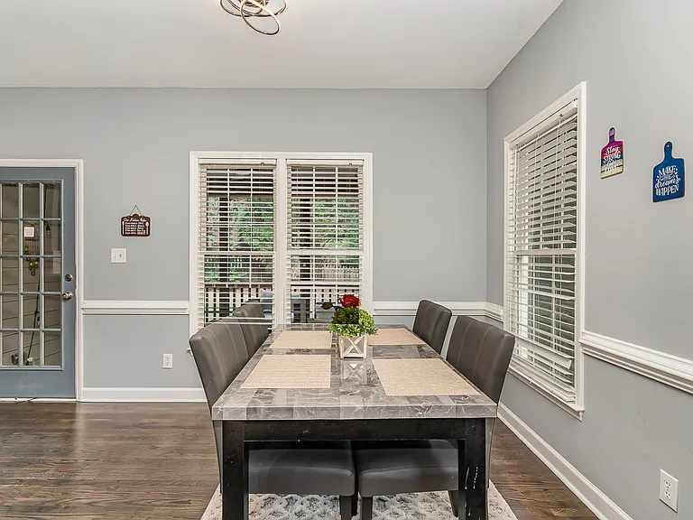 203 Brook Creek Dr — Photo 14