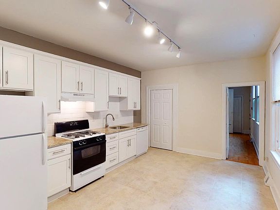 4th image of 813 S 2nd St Floor 1
