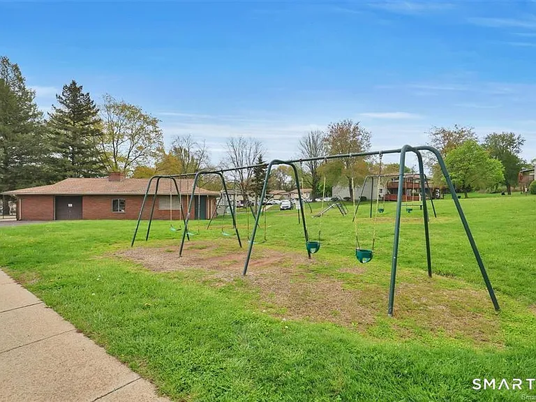 43 Carillon Dr #A — Photo 16