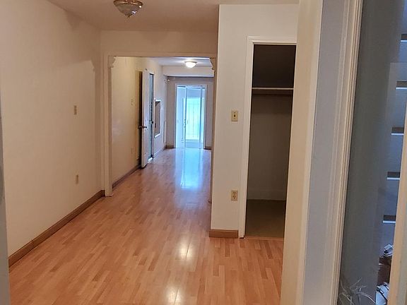 2nd image of 226 Grattan St #3
