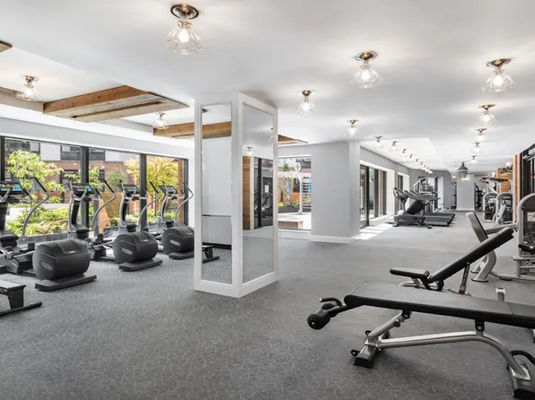 475 Clermont Avenue image 18 of 23