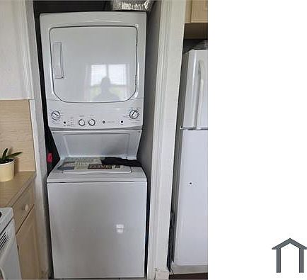 3rd image of 8000 W 28th Ct Unit 201