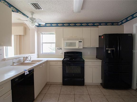 3rd image of 1330 Balboa Ct