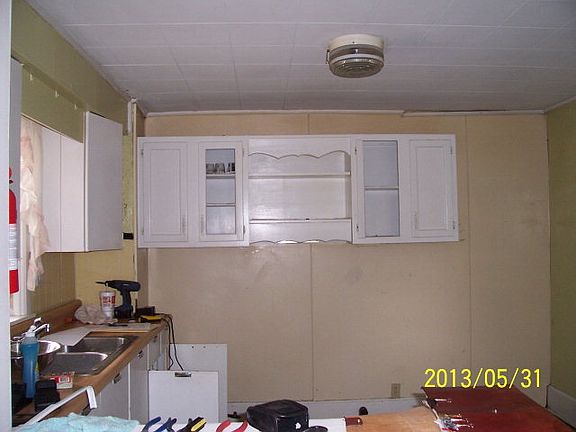 2nd image of 498 Pearl St