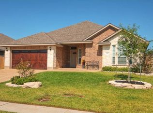 911 Barchetta Dr, College Station, TX 77845