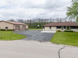 N6410 Kees Rd, HILBERT, WI 54129