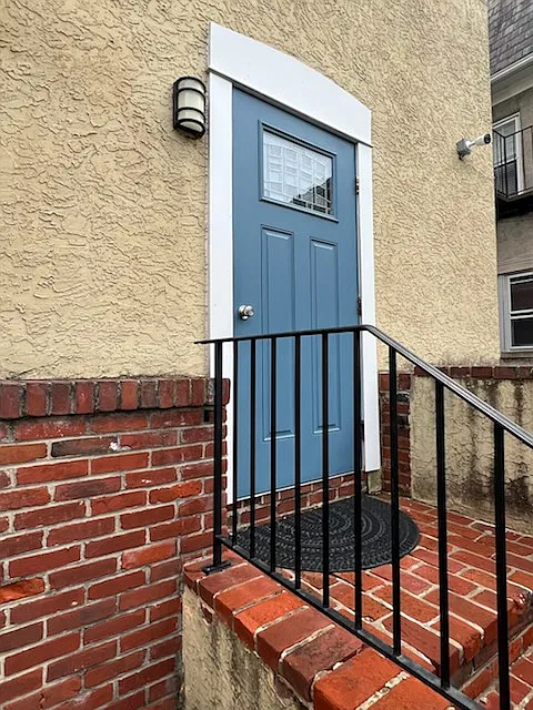 2 bed, 1.0 bath, 1300 sqft, $1,895 — Photo 1