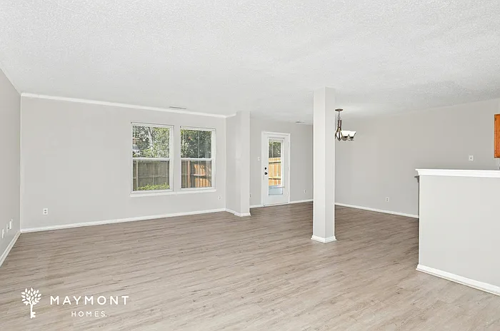 4 bed, 2.5 bath, 1854 sqft, $1,895 — Photo 4