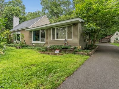 14 Tulip Ln, Bloomsbury, NJ, 08804