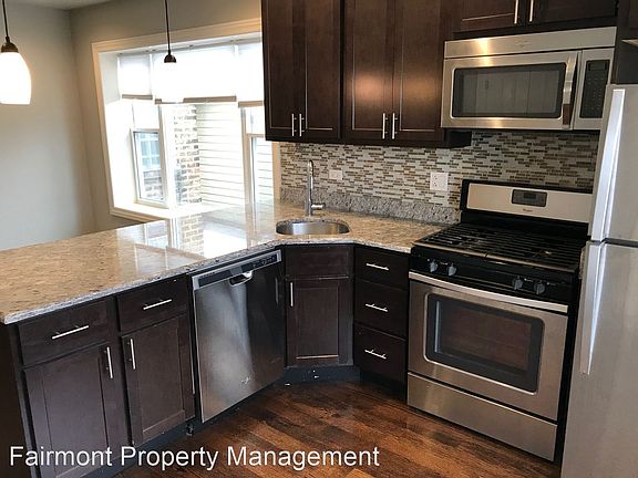 4th image of 4206 N Sacramento Ave #2F