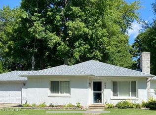510 Sawyer Rd, Lansing, MI 48911