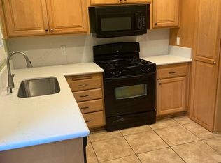 2421 Deodar St, Santa Ana, CA 92705