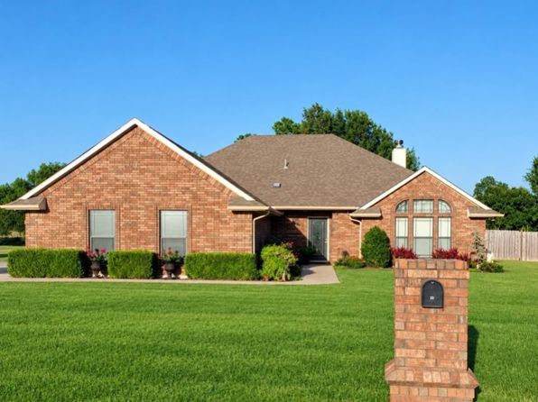 98 NW Mountain Ridge Dr