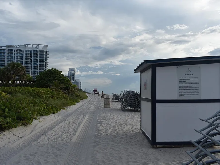 6365 Collins Ave #1211 — Photo 34