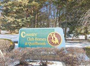 15 Henley Dr, Somerset, NJ 08873