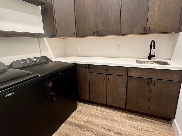 485 Windsong Dr — Photo 13