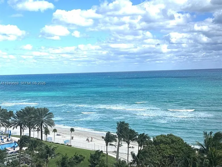 19201 Collins Ave #823 — Photo 5