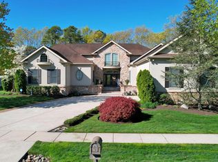 69 Pebble Beach Dr, Egg Harbor Township, NJ 08234