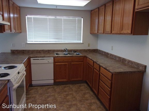 5th image of 3668 Pullman Dr