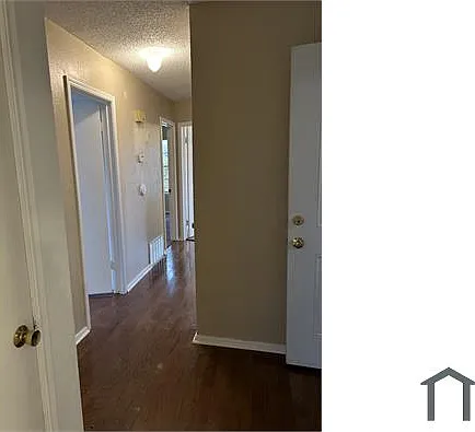 3 bed, 1028 sqft, $1,350 — Photo 3