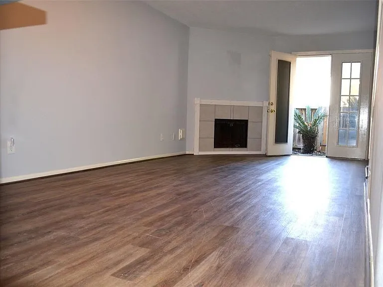 2810 Grants Lake Blvd #1204 — Photo 2