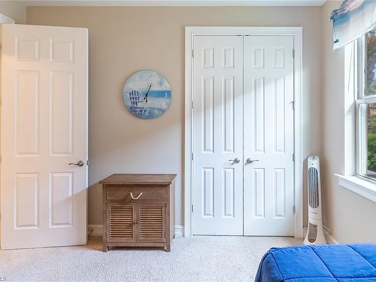 16366 Barclay Ct — Photo 24