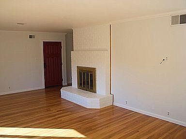 2nd image of 1862 Oleander Dr