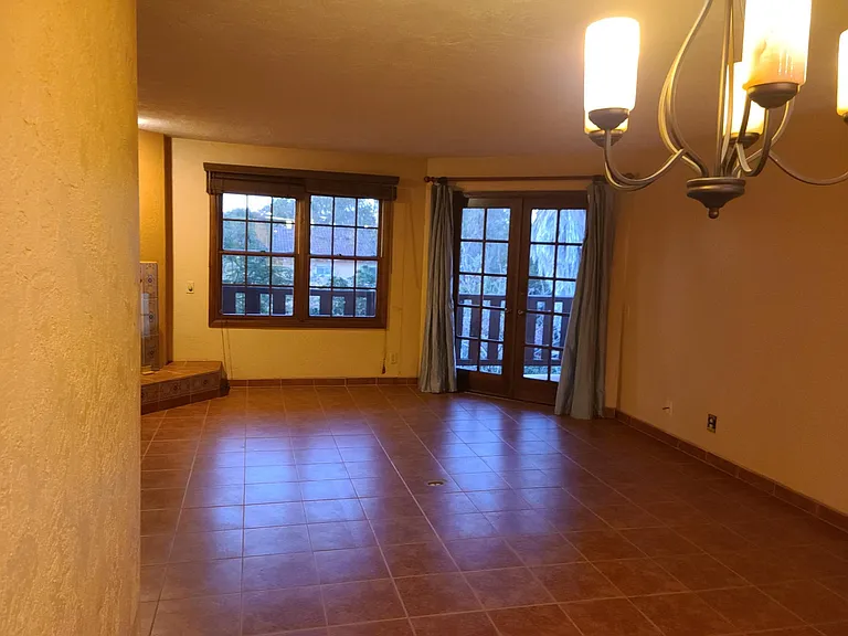 2618 Juan St #7 — Photo 5