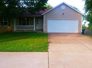 11620 Old Halls Ferry Rd, Florissant, MO 63033