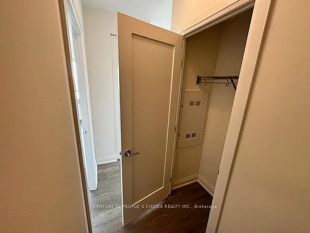 212 King William St #703 — Photo 14