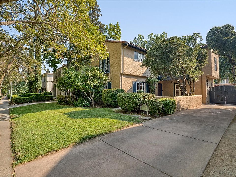 1st image of 3309 E Curtis Dr