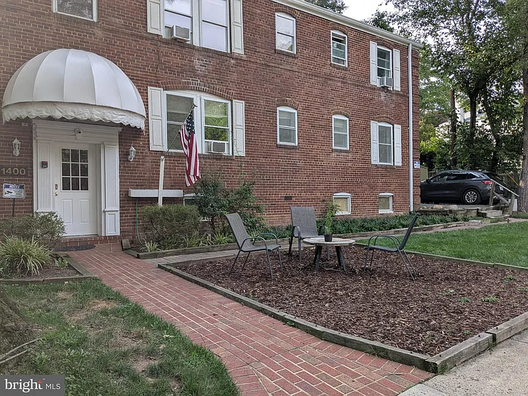 1400 N Kenilworth St #4 — Photo 4