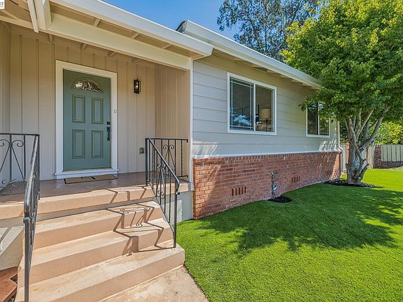 4th image of 24818 Saint Luke Ct