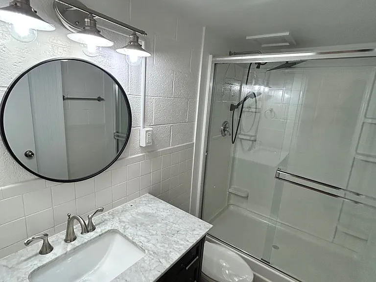 505 Cherry St SE #100 — Photo 16