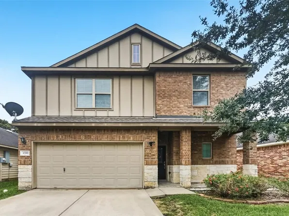 4209 Country Club Dr, Dickinson, TX 77539