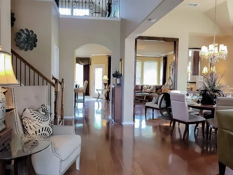 1391 Riverside Oaks Dr — Photo 4