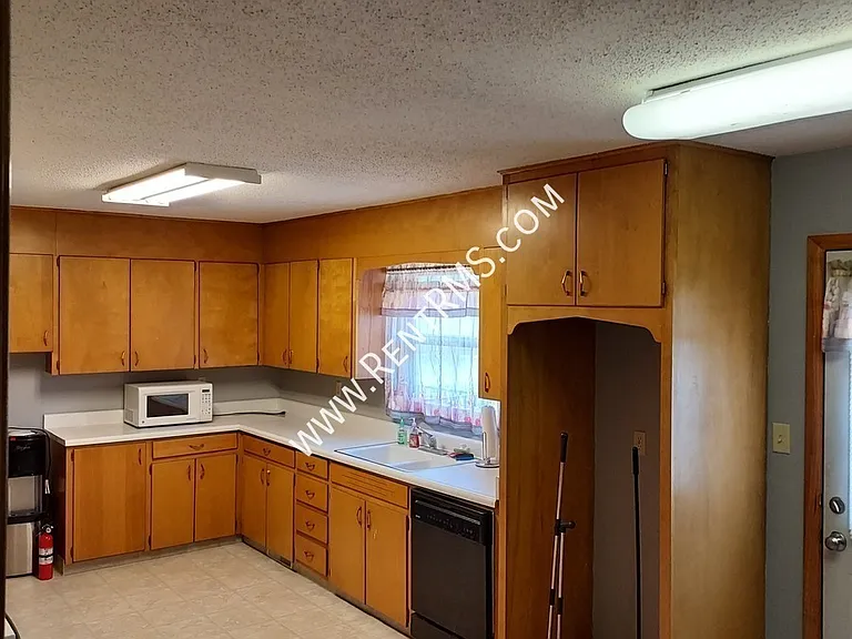 207 Chestnut St — Photo 7
