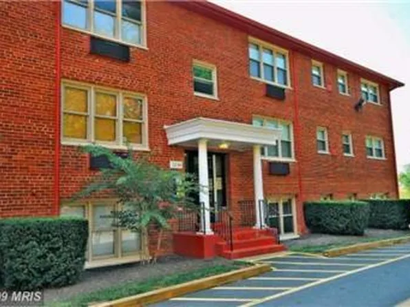 2036 N Woodrow St APT 10, Arlington, VA 22207