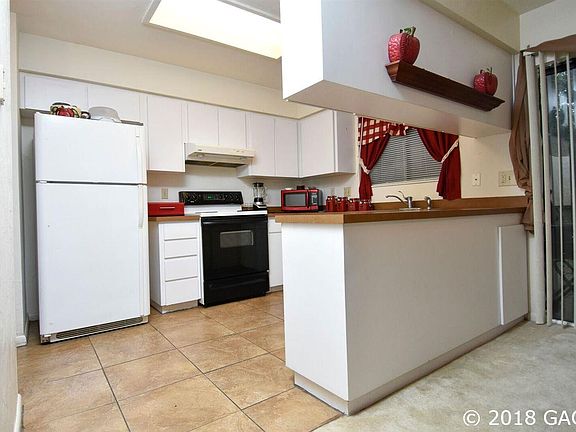 3rd image of 4406 Black Forest Way