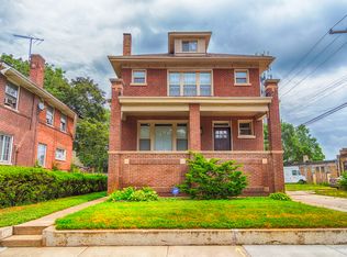 7447 S Luella Ave, Chicago, IL 60649