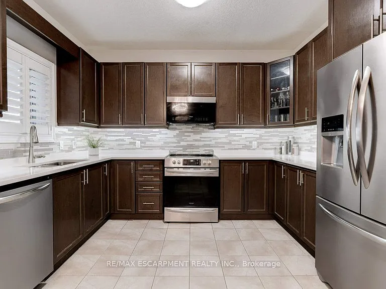85 Showcase Dr #MAIN — Photo 19