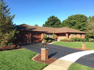 320 Windsor Dr, Dekalb, IL 60115