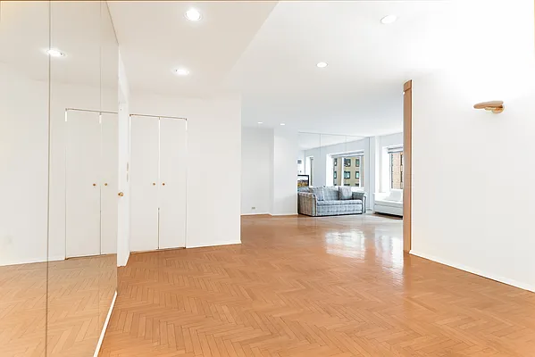 Sold by Compass | media 8