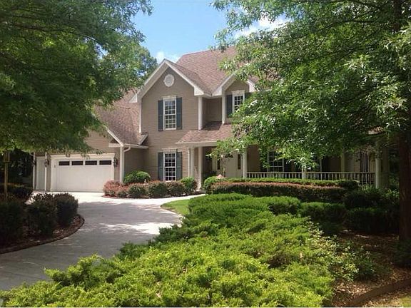 4th image of Monikie Dr
