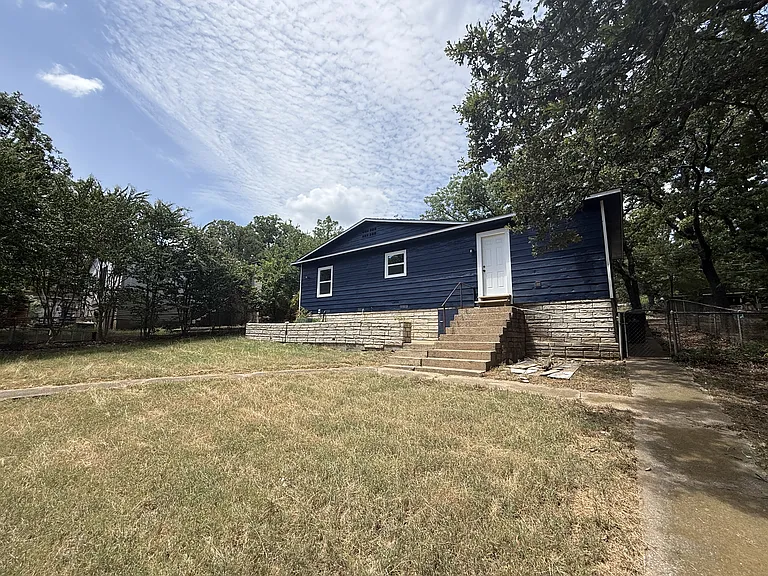 1108 Park Dr — Photo 15